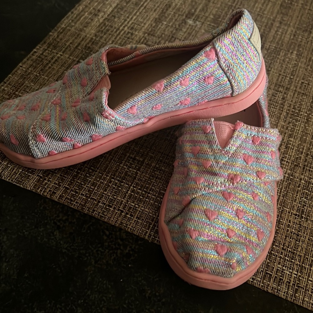 Used toms shoes size 10.